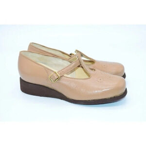 P. W. Minor Orthopedic Beige Mary Jane 6 B Medium